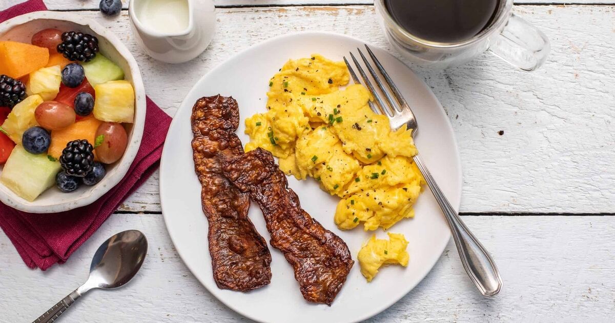 Is Vegan Bacon Healthier? Plus, 17 Vegan Bacon Brands and 9 Recipes to Try Right Now