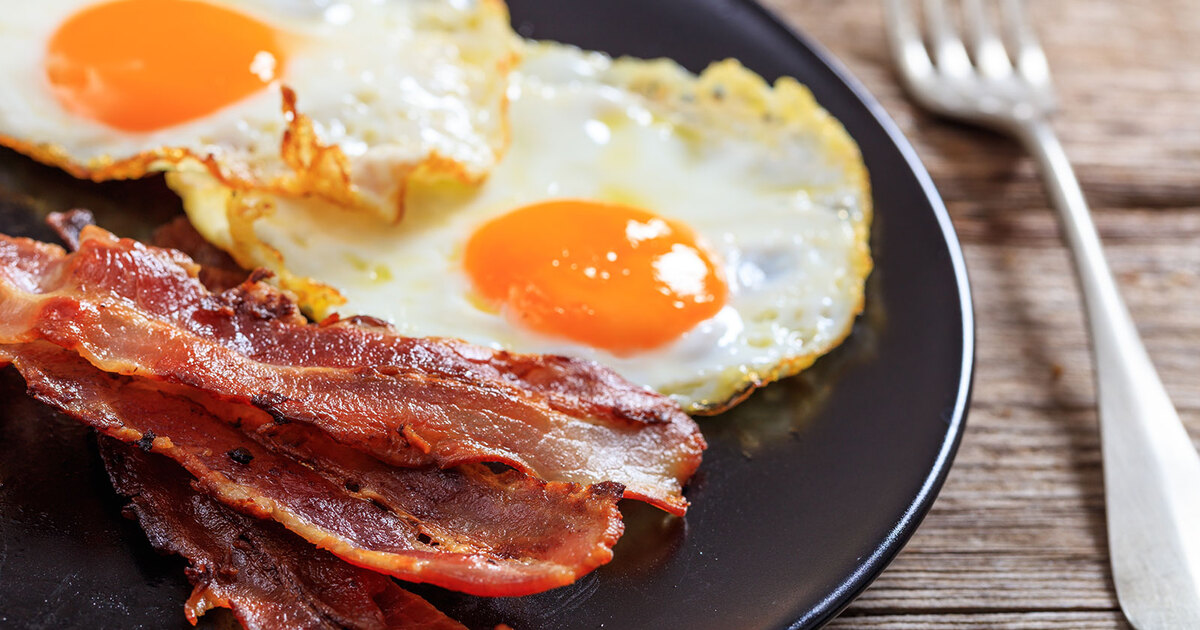 Swapping Bacon for Nuts May Lower Dementia Risk by 20 Percent, New Study Finds