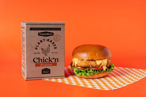 Elmhurst 1925 launches a plant-based chicken powder