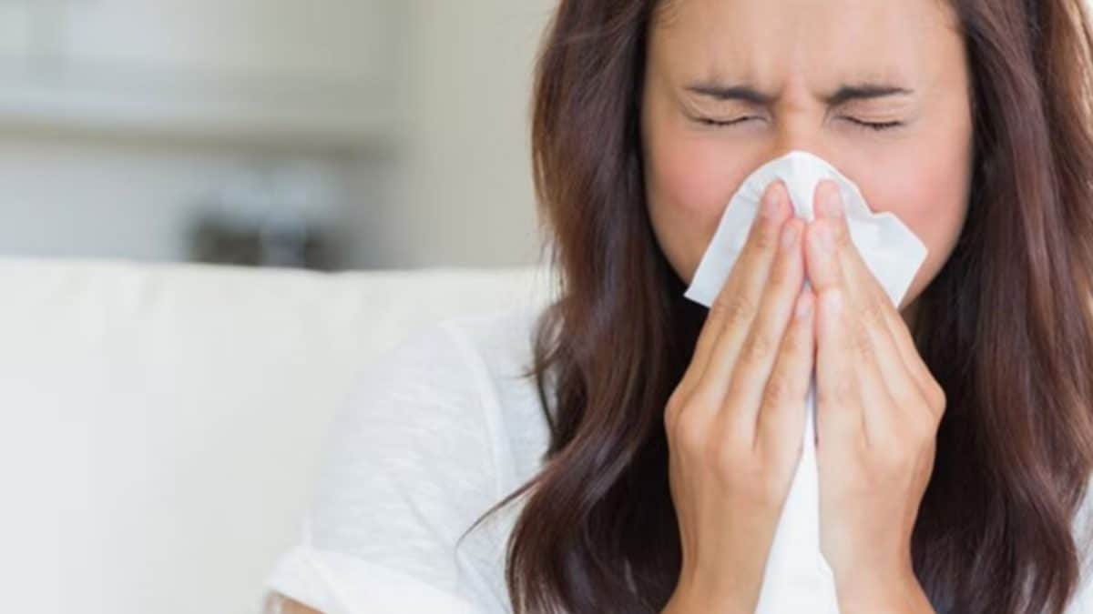 Is It A Cold Or An Allergy? Expert Shares How To Tell The Difference | Health and Fitness News