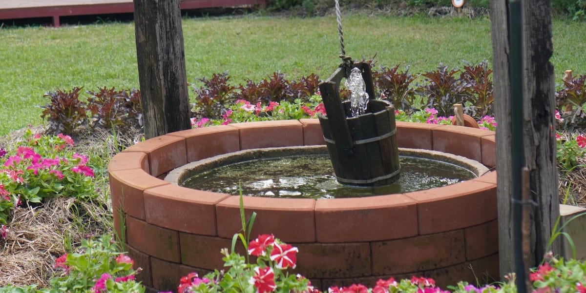 19 DIY Water Fountain Ideas for Your Garden