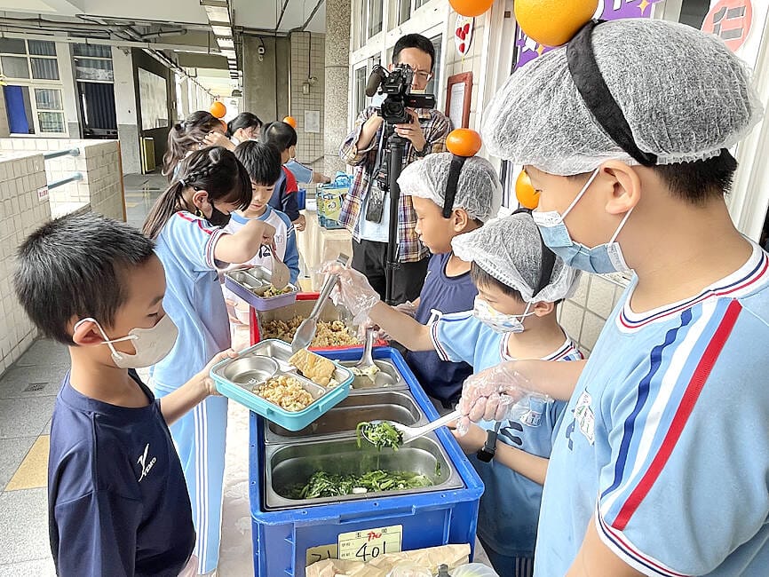 Civil groups urge support for vegan meat