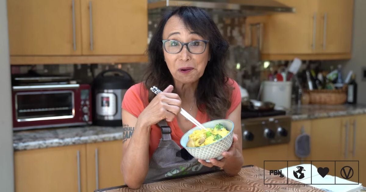 How to Make Vegan Oyako Donburi (Japanese Chicken and Egg Bowl)