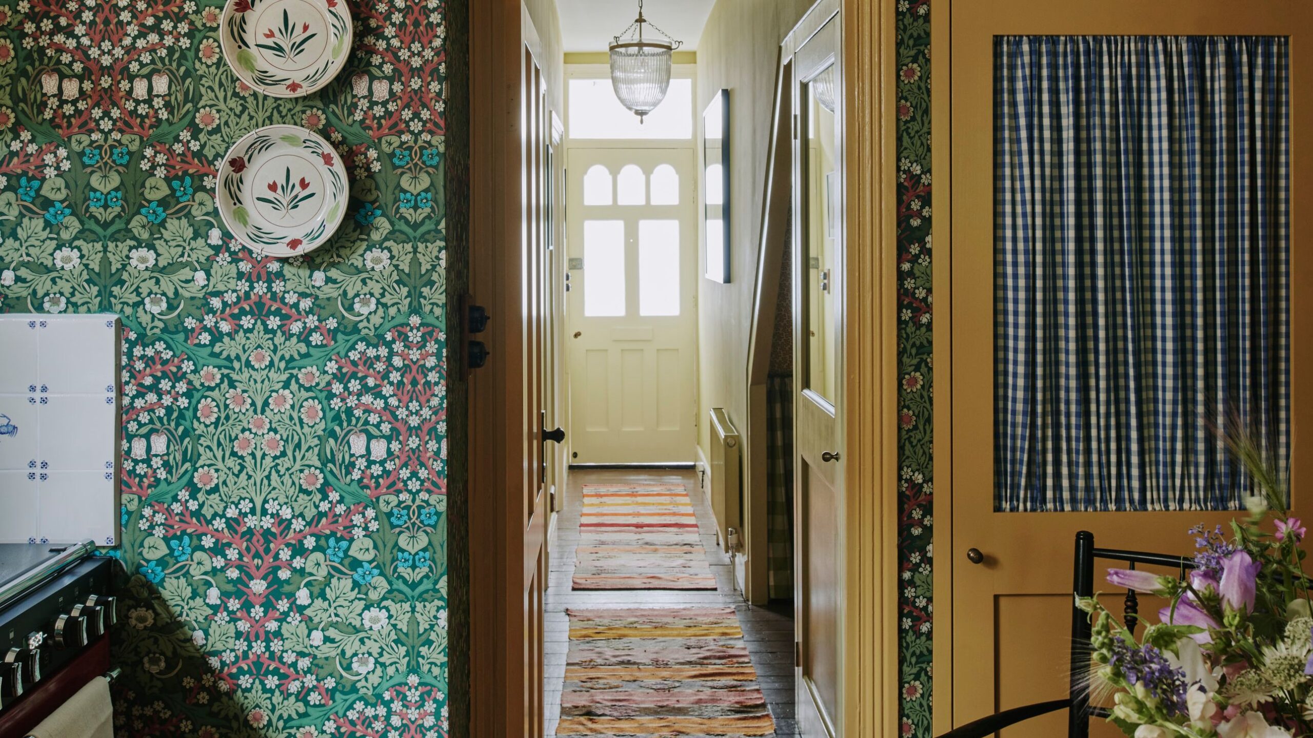 How to do a contemporary Arts and Crafts interior