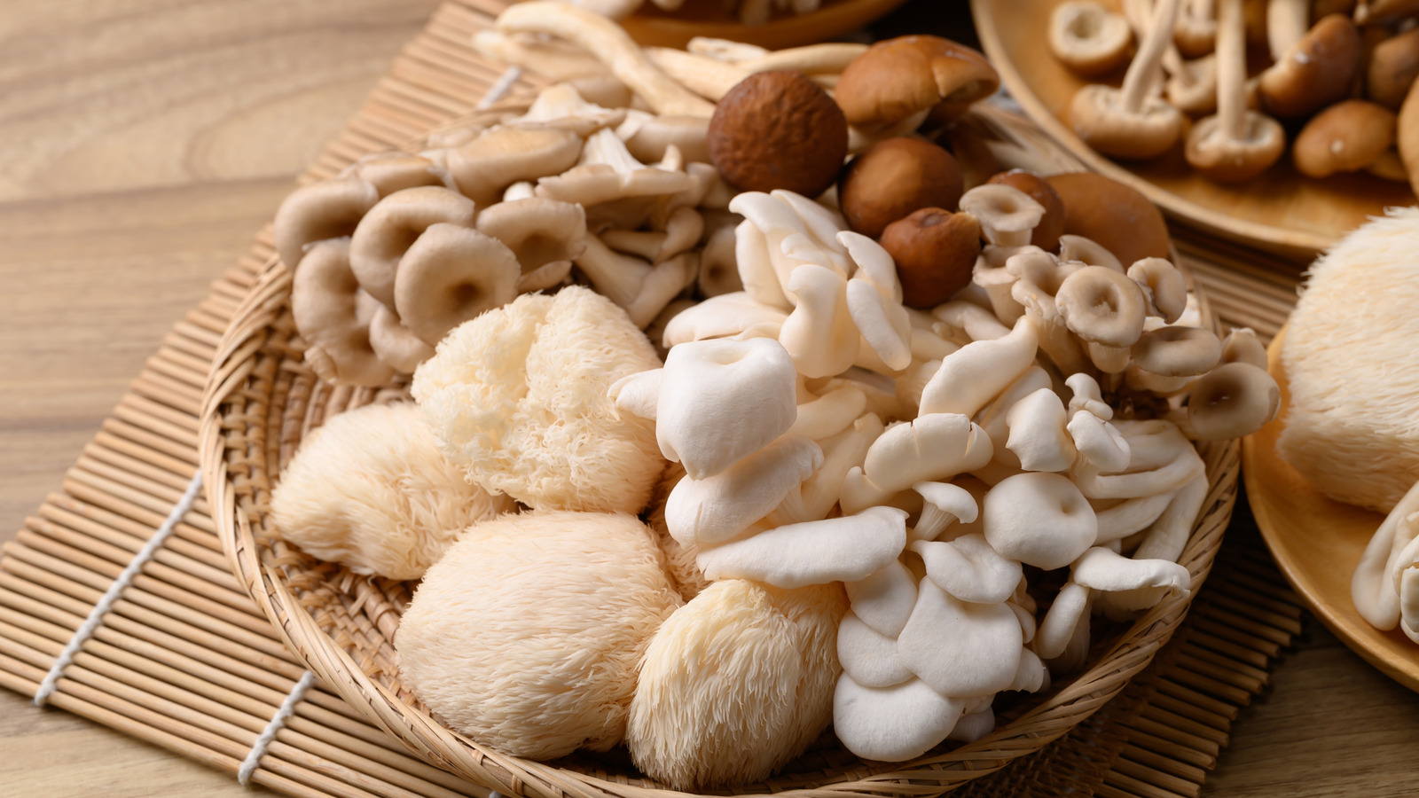 The Absolute Best Mushroom To Use As A Chicken Substitute