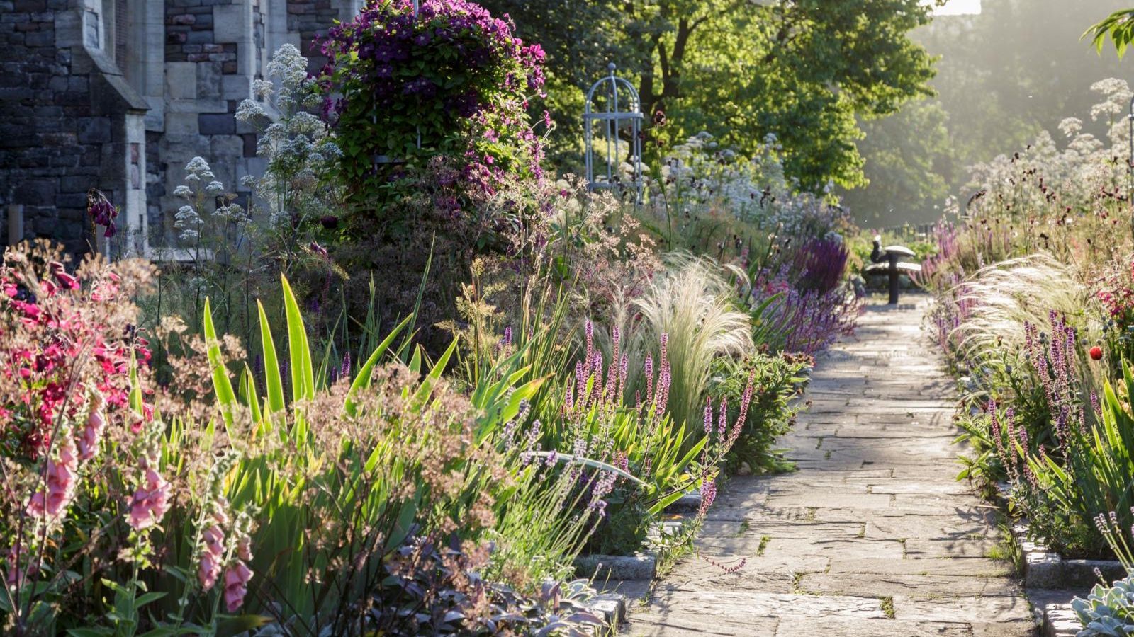 3 Expert-Approved Pollinator Hardscaping Ideas